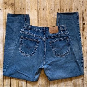 Vintage Levi’s 560 loose fit
